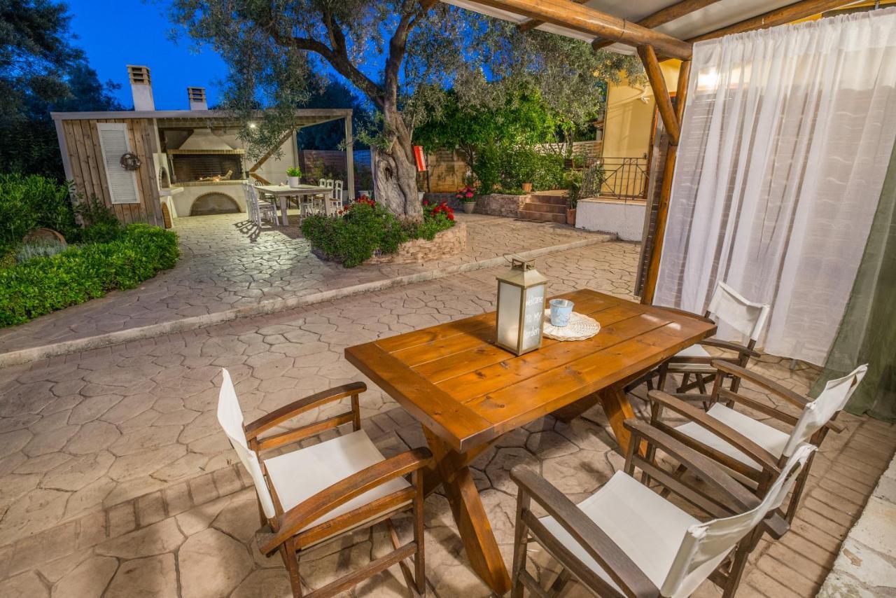 Averta Apartments Lefkada City ภายนอก รูปภาพ