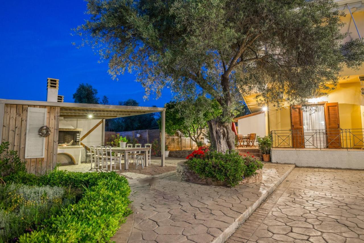 Averta Apartments Lefkada City ภายนอก รูปภาพ